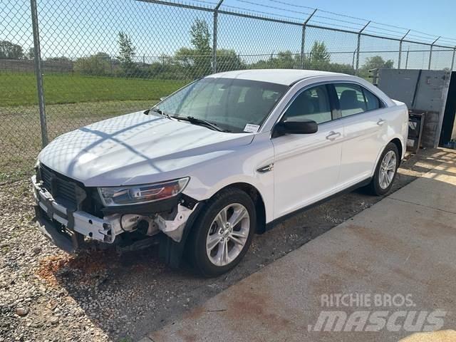 Ford Taurus Biler