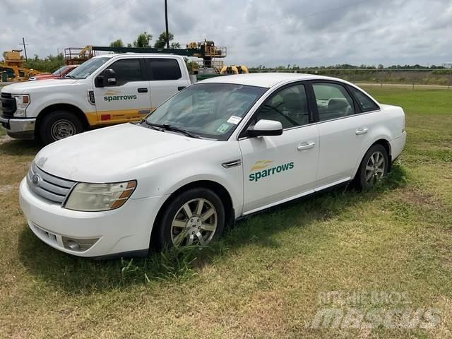 Ford Taurus Biler