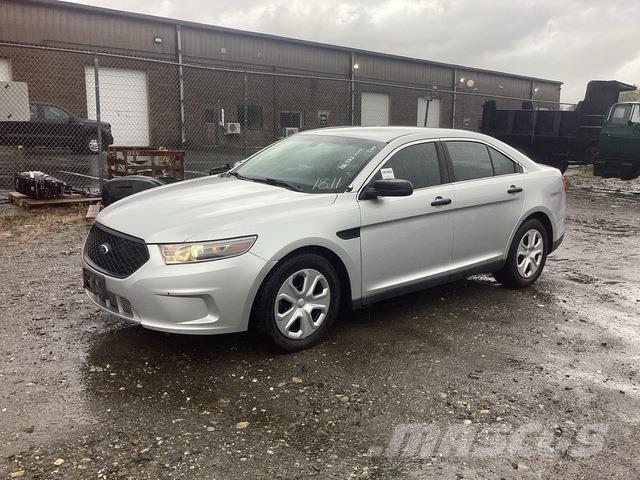 Ford Taurus Biler