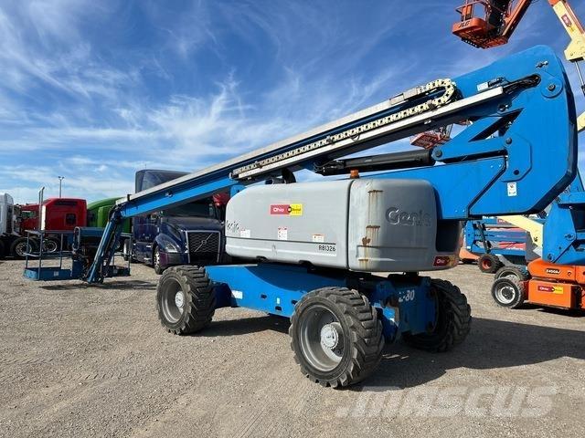 Genie Z-80/60 Bomlifte med knækarm