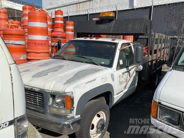 GMC 3500 Lastbil med lad/Flatbed
