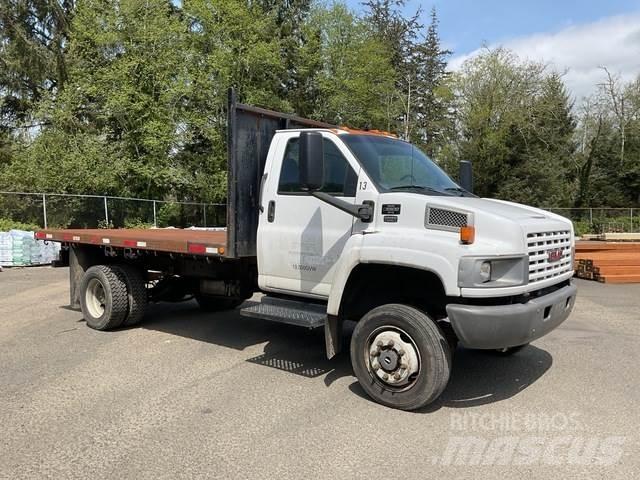 GMC C5500 Lastbil med lad/Flatbed