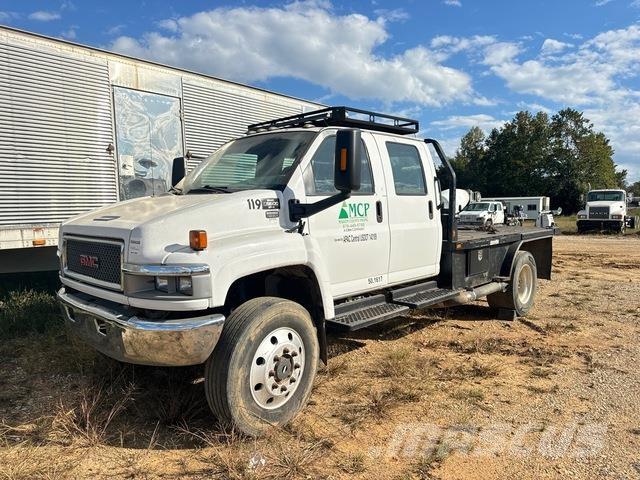 GMC C5500 Lastbil med lad/Flatbed