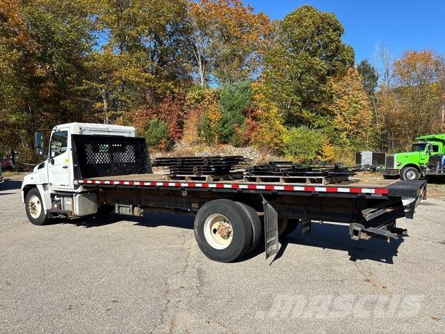 Hino 268 Lastbil med lad/Flatbed