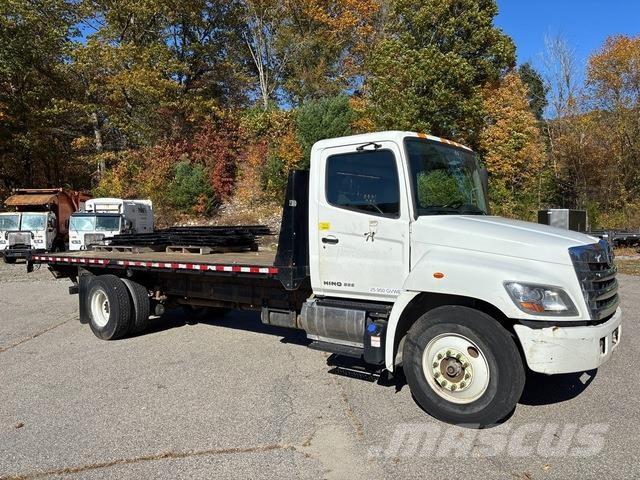 Hino 268 Lastbil med lad/Flatbed