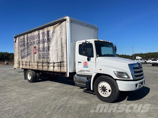 Hino 268 Lastbil - Gardin