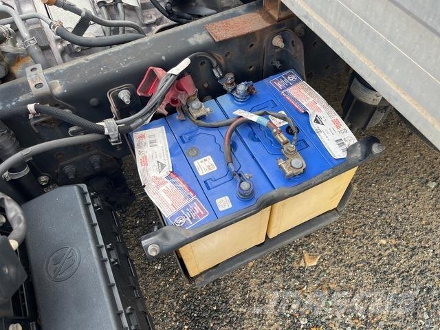 Hino 300 721 Fast kasse