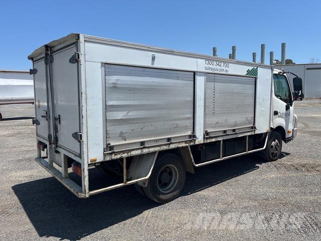 Hino 300 816 Fast kasse