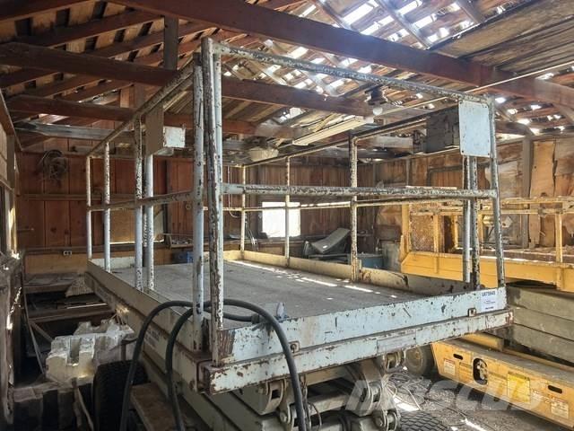 Hunter 2560 Saxlifte