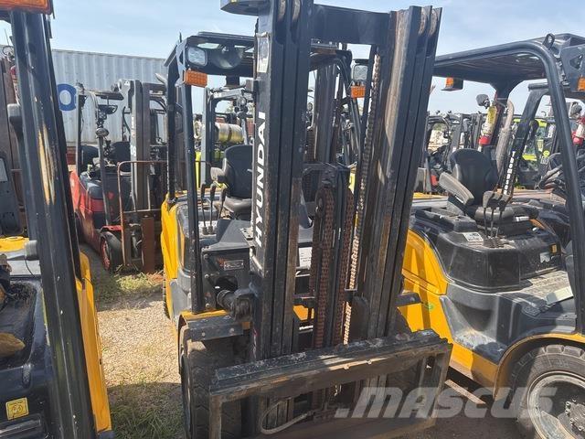 Hyundai 30D-9 Gaffeltrucks - andre