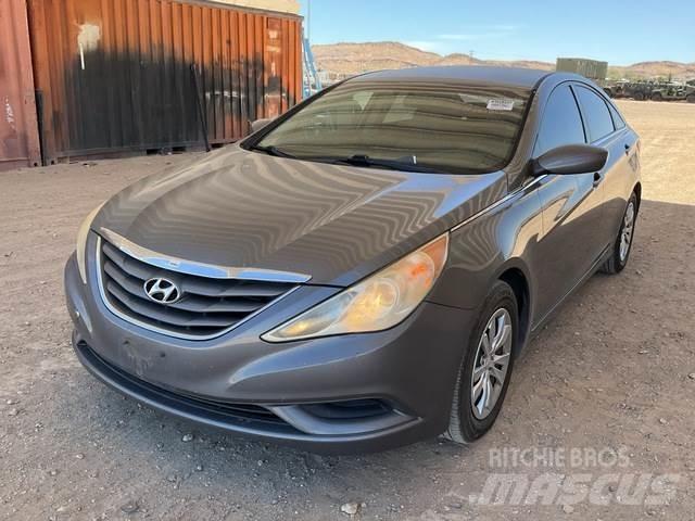 Hyundai Sonata Biler