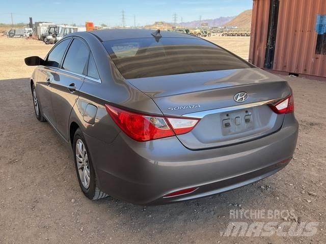 Hyundai Sonata Biler