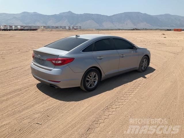 Hyundai Sonata Biler