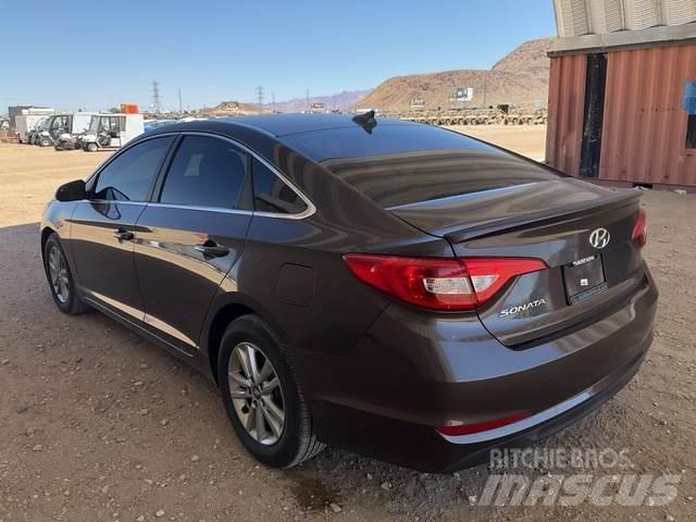 Hyundai Sonata Biler