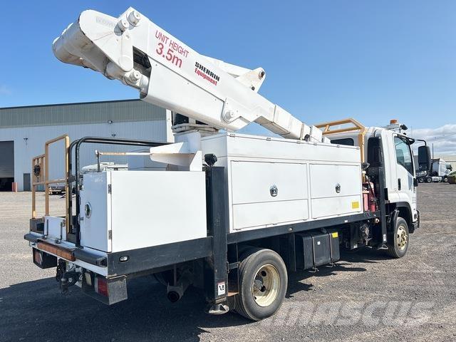 Isuzu FRR600 Lastbilmonterede lifte