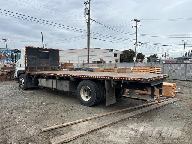 Isuzu FTR Lastbil med lad/Flatbed