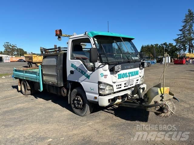 Isuzu NPR 450L Fejebiler