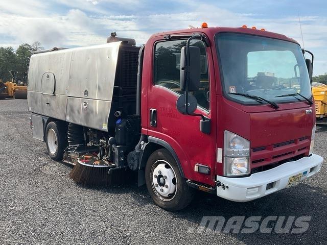 Isuzu NRR Fejebiler