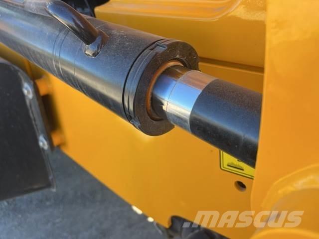JCB 3DX Rendegravere