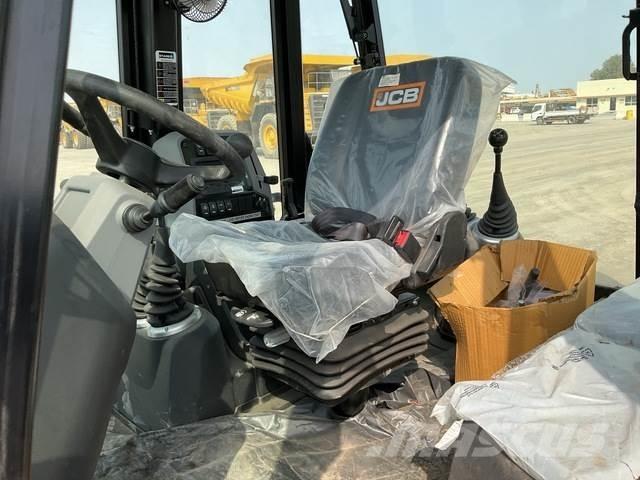 JCB 3DX Rendegravere