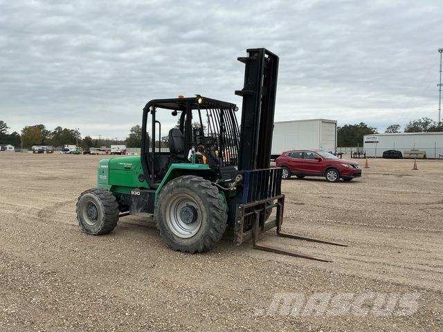 JCB 930 Terrængående gaffeltruck