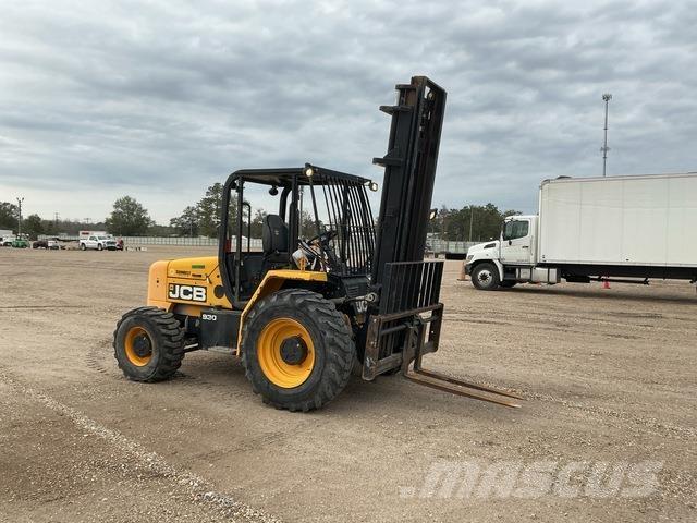 JCB 930 Terrængående gaffeltruck