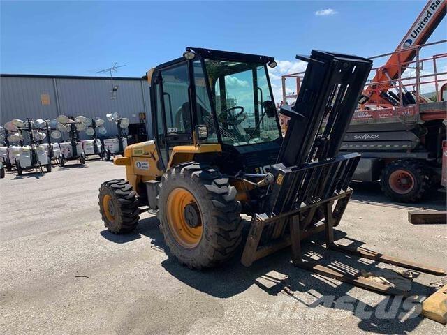 JCB 930-4 Terrængående gaffeltruck