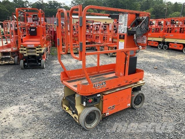 JLG 1230ES Søjlelifte
