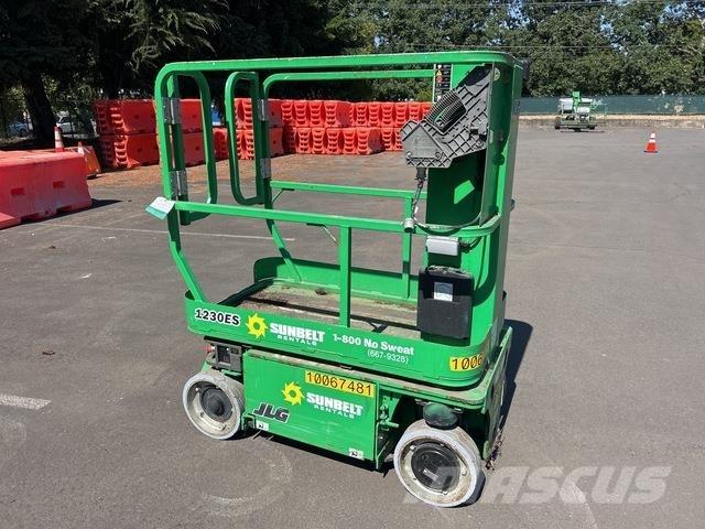 JLG 1230ES Søjlelifte