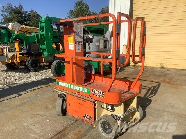 JLG 1230ES Søjlelifte