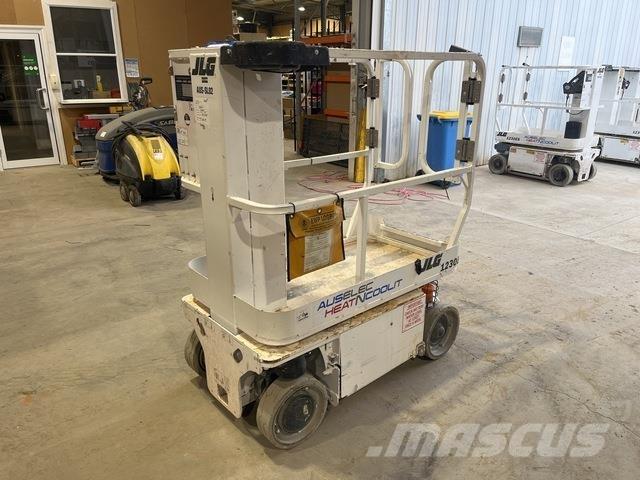 JLG 1230ES Søjlelifte