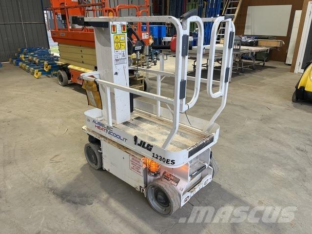 JLG 1230ES Søjlelifte