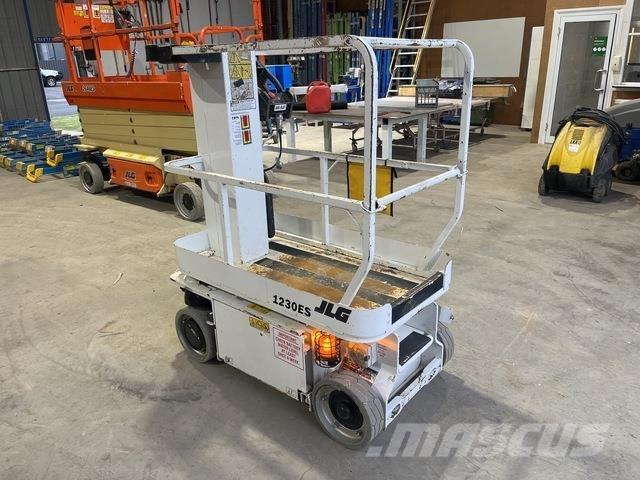 JLG 1230ES Søjlelifte
