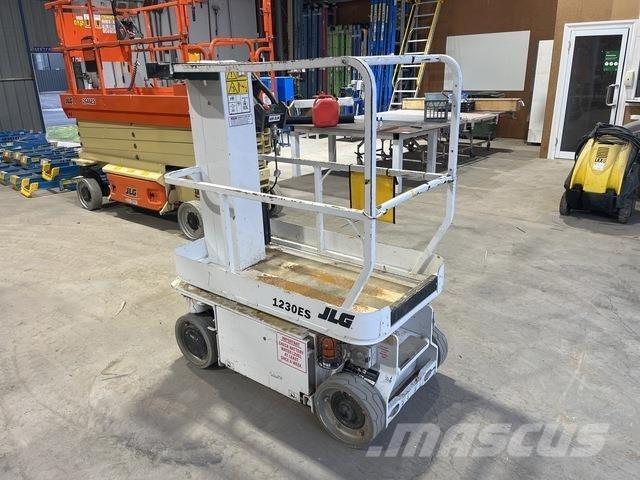 JLG 1230ES Søjlelifte
