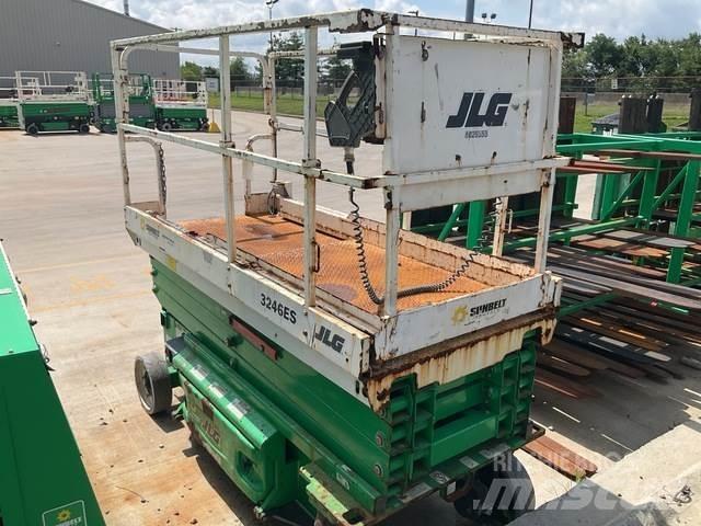 JLG 3246ES Saxlifte