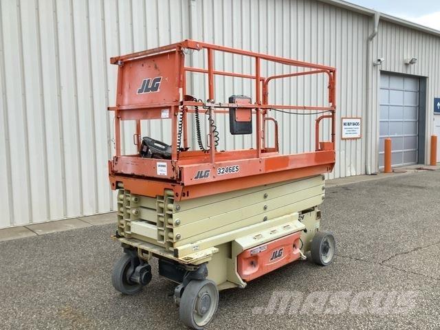JLG 3246ES Saxlifte