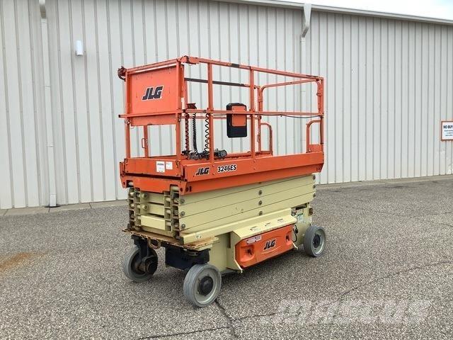 JLG 3246ES Saxlifte