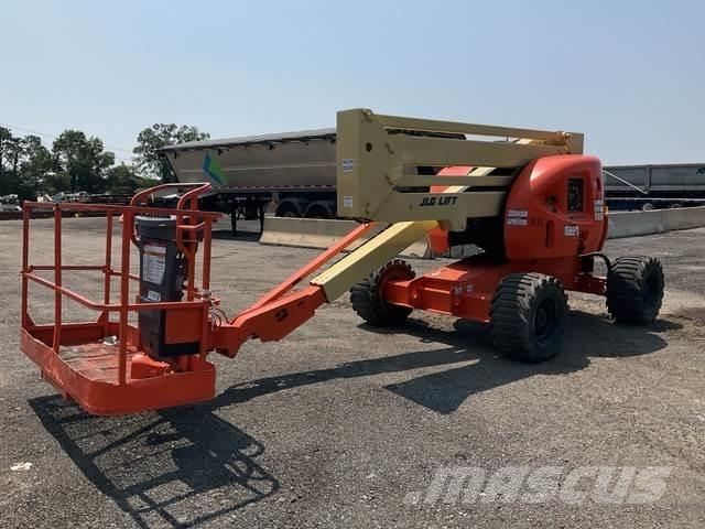 JLG 450A Bomlifte med knækarm