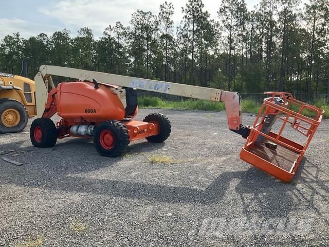 JLG 600A Bomlifte med knækarm