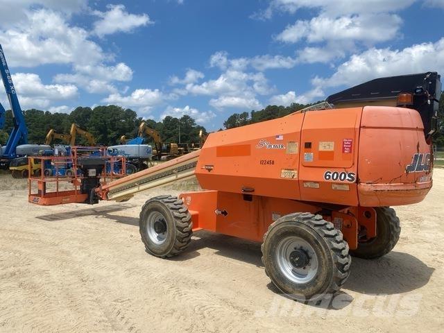 JLG 600S Teleskoplifte