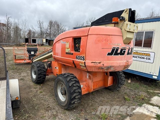 JLG 600S Teleskoplifte