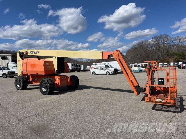JLG 800 AJ Bomlifte med knækarm