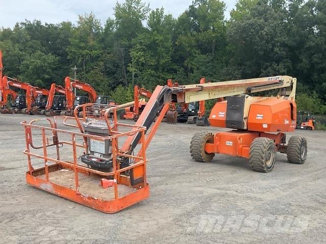 JLG 800AJ Bomlifte med knækarm