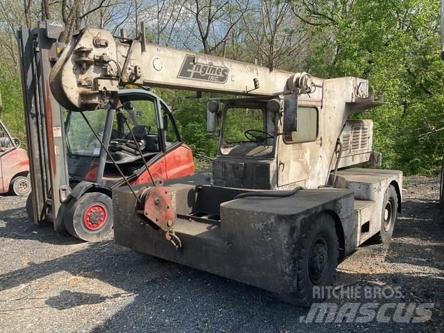 JLG 886 Andre kraner