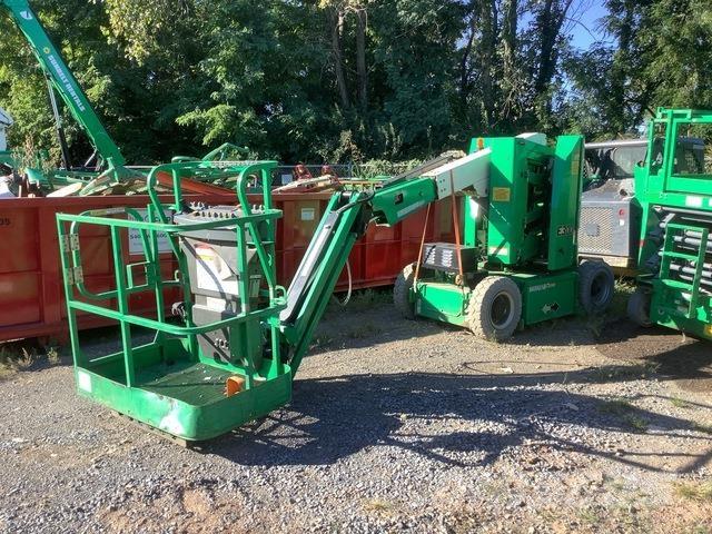 JLG E300AJ Bomlifte med knækarm