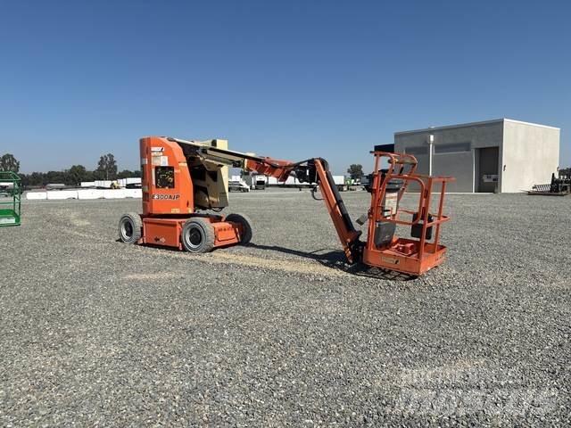 JLG E300AJP Bomlifte med knækarm