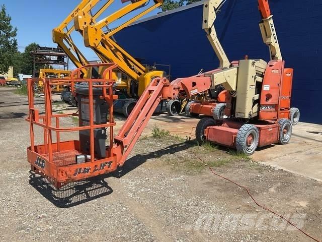 JLG E300AJP Bomlifte med knækarm