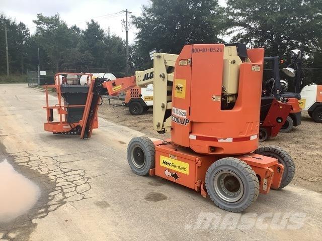 JLG E300AJP Bomlifte med knækarm