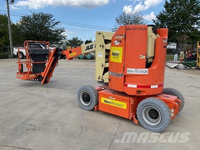 JLG E300AJP Bomlifte med knækarm
