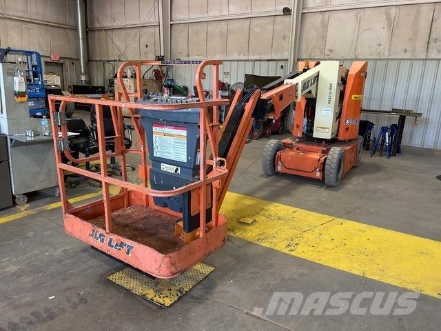 JLG E300AJP Bomlifte med knækarm